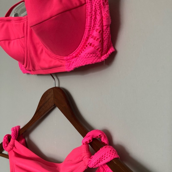 Pink bikini - Picture 2 of 5